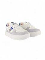 Tenis casual para niño en blanco y gris con cordones, diseño cómodo y moderno - Titinos Ref 6786-61
