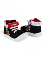 botín para niño con velcro y banda elástica diseño Mickey en color negro y rojo marca Bubblegummers
