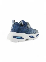 Tenis Niño Deportivo Telaraña en color azul con diseño inspirado en telarañas, suela antideslizante y ajuste cómodo marca Titinos referencia 7146-132.